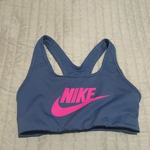 Nike sports bra Size: xs